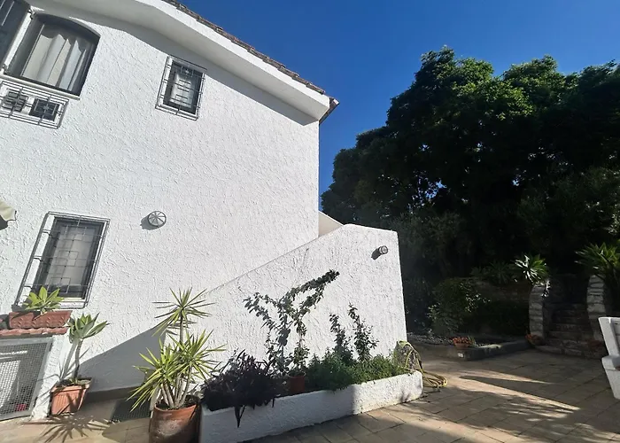 Apartment Casa Del Sileno 12 *